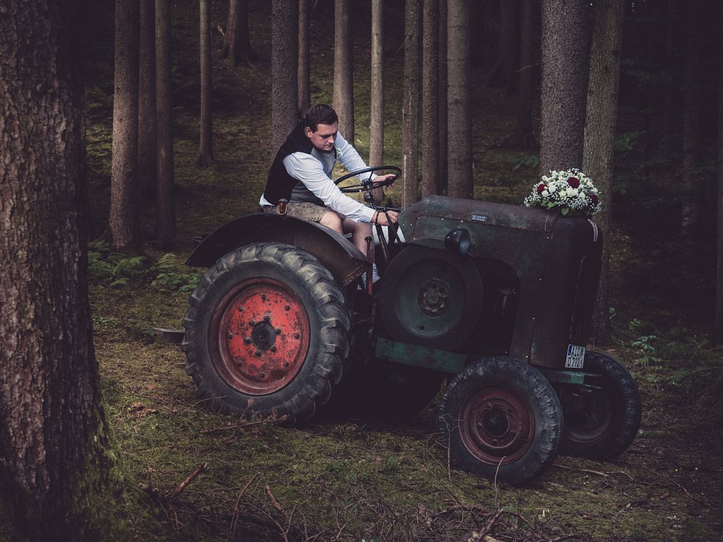 Resi-i-hol-di-mit-meim-Traktor-ab